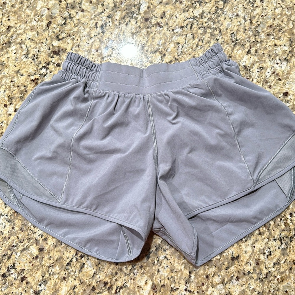 Lululemon Hotty Hots Size 4, 4” low rise. feels shorter